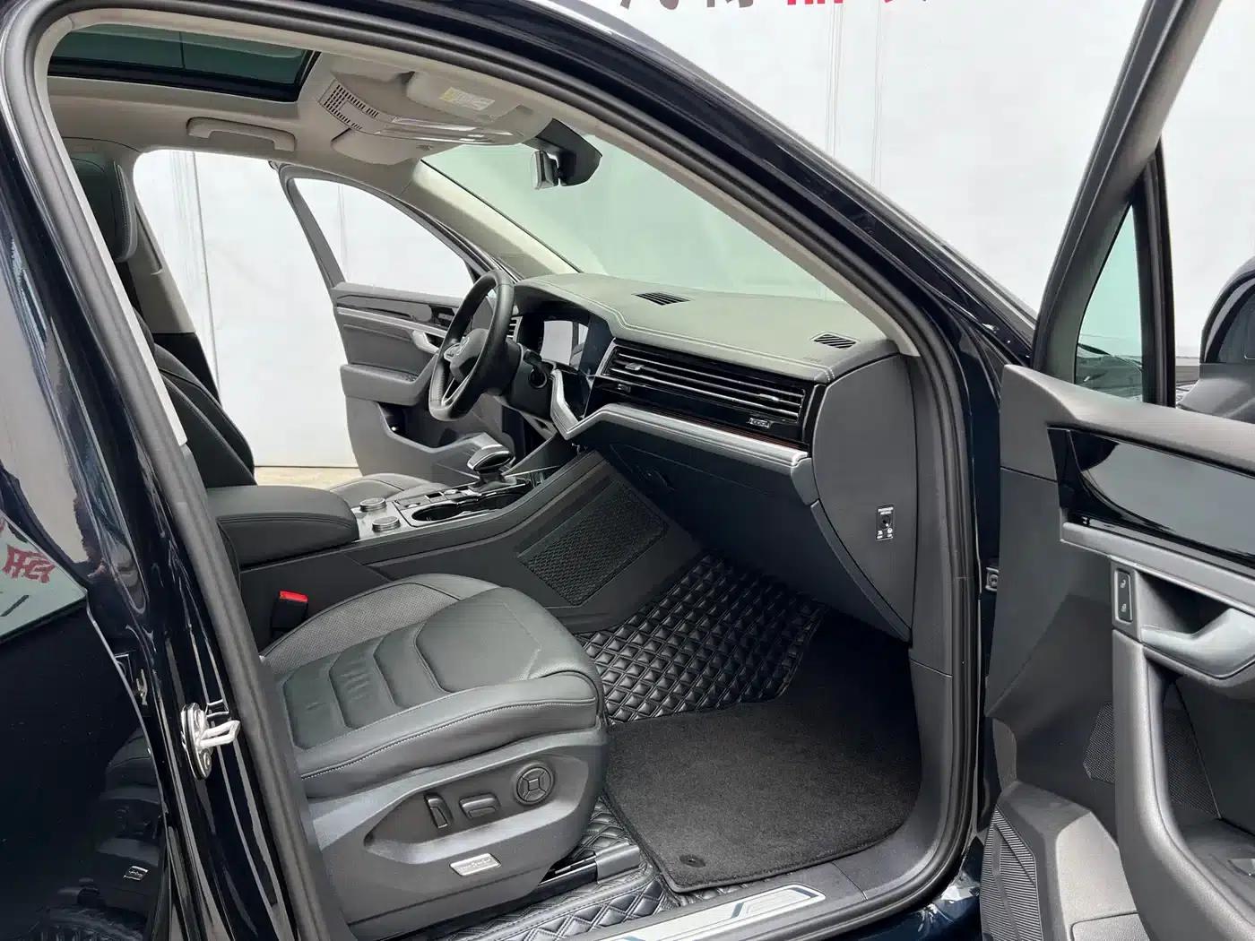 Touareg 2021 3.0TSI R-Line Classic Sport Package — миниатюра 14