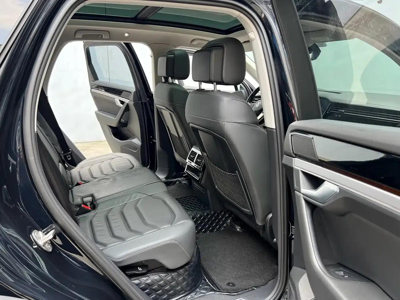Touareg 2021 3.0TSI R-Line Classic Sport Package — миниатюра 15