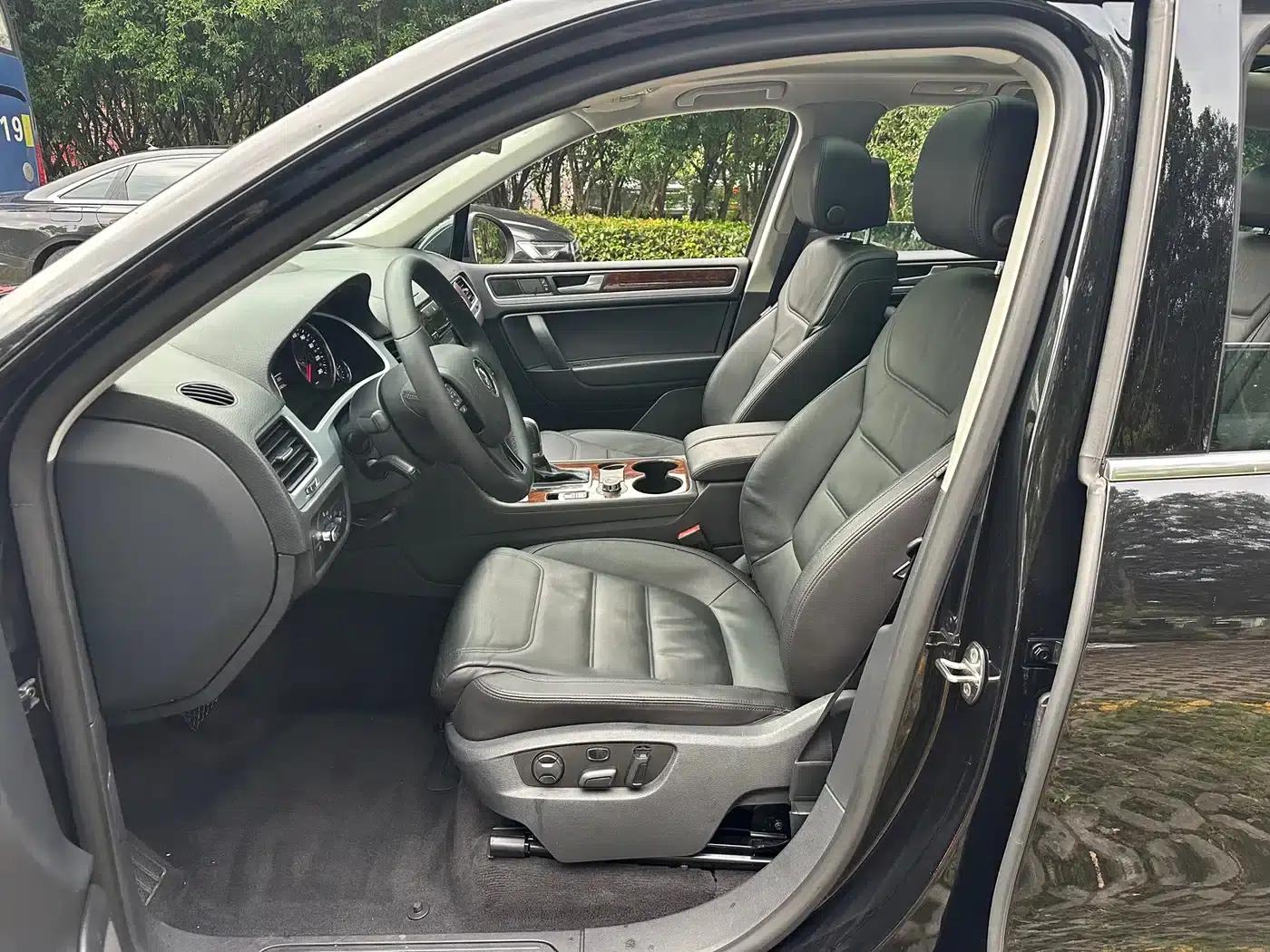 2011 Touareg 3.0TSI Standard Edition — миниатюра 11