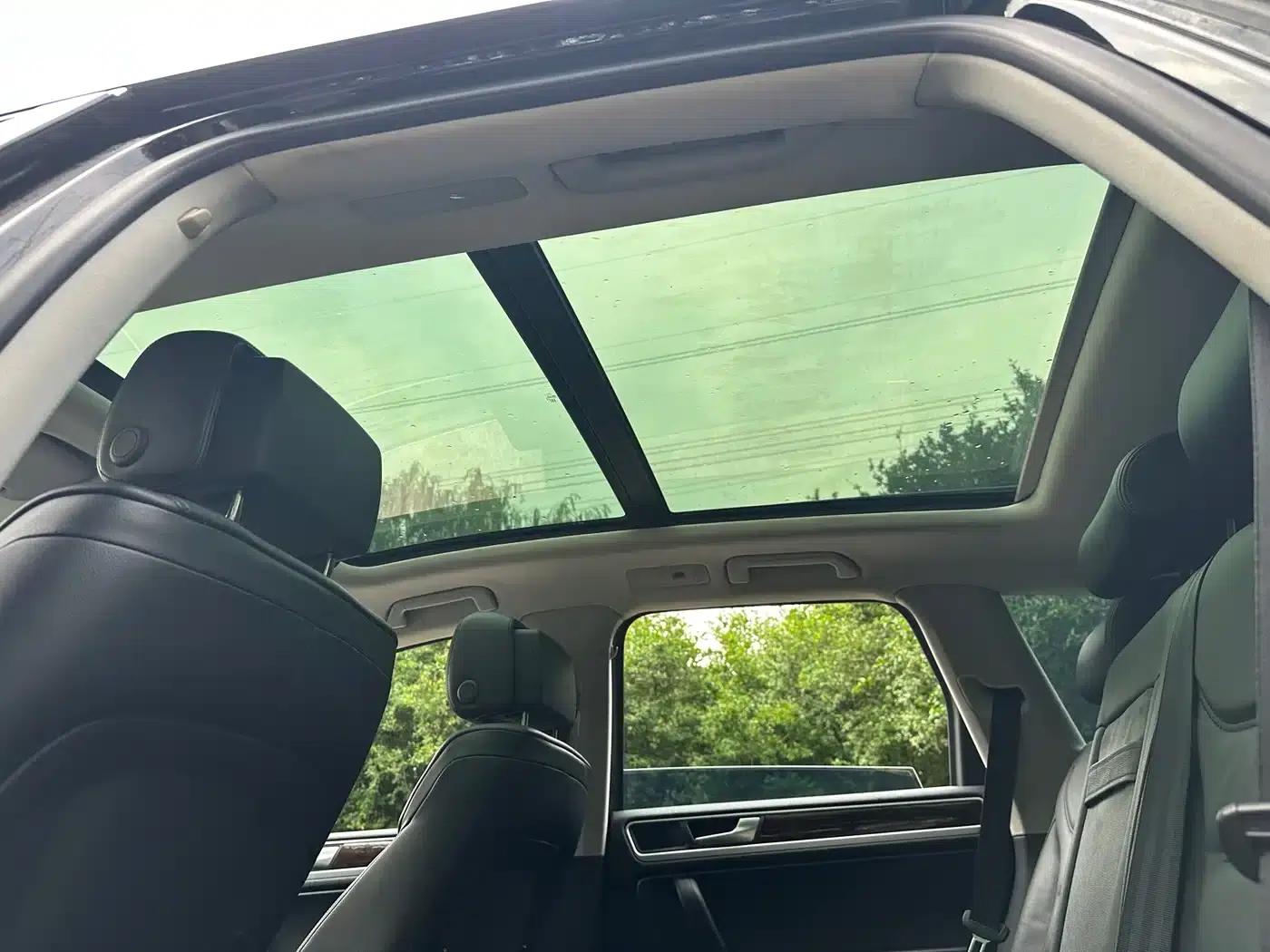 2011 Touareg 3.0TSI Standard Edition — миниатюра 14