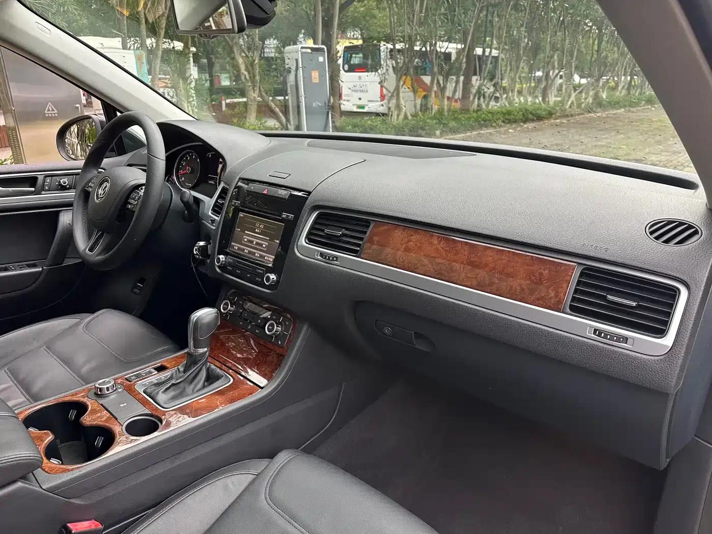 2011 Touareg 3.0TSI Standard Edition — миниатюра 21