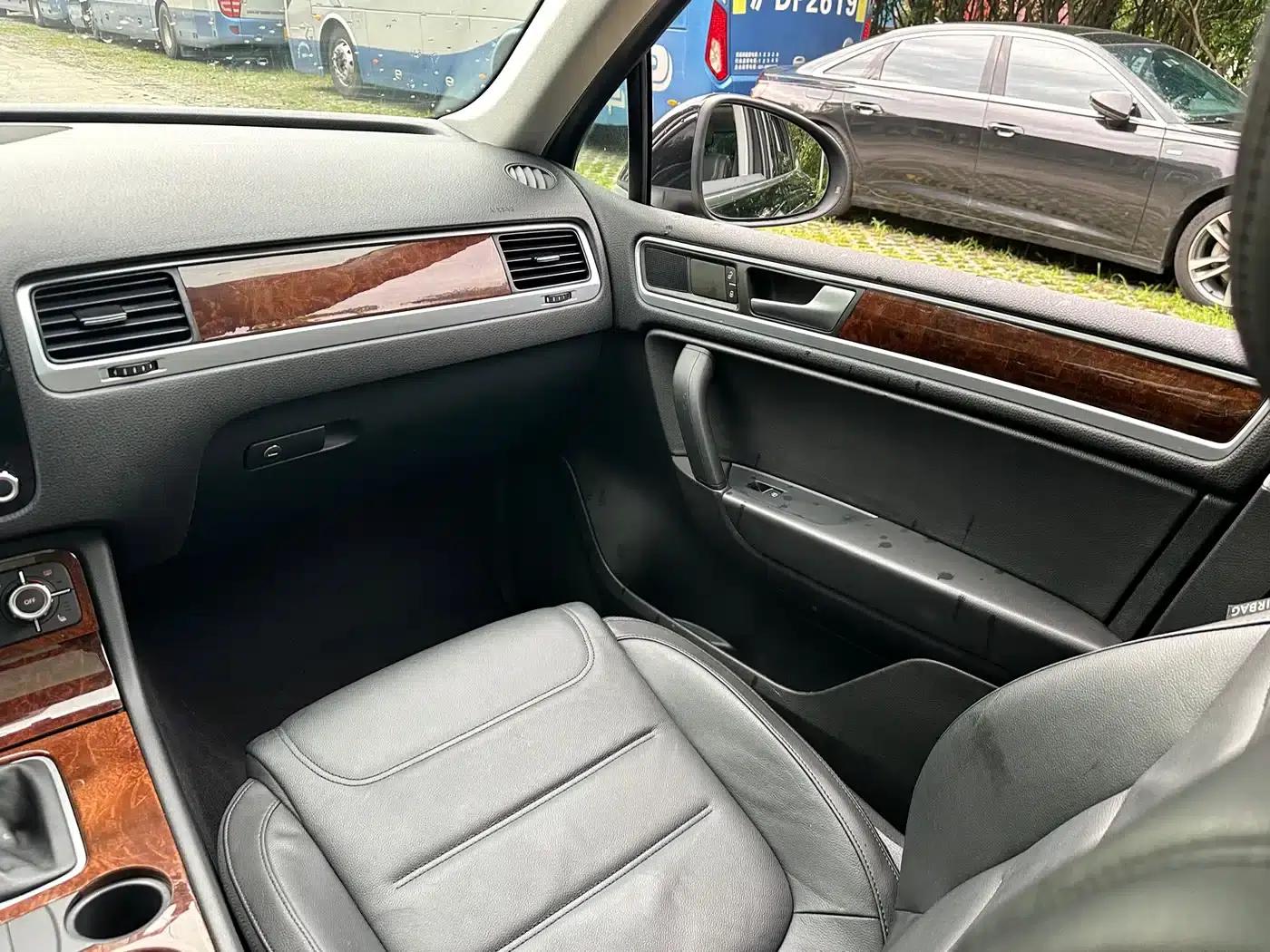 2011 Touareg 3.0TSI Standard Edition — миниатюра 23