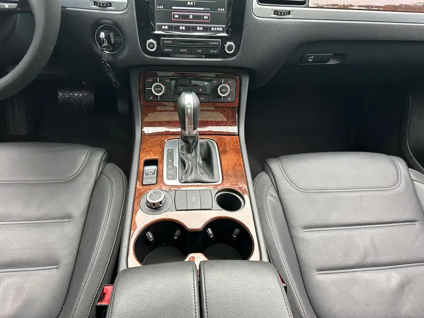 2011 Touareg 3.0TSI Standard Edition — миниатюра 26