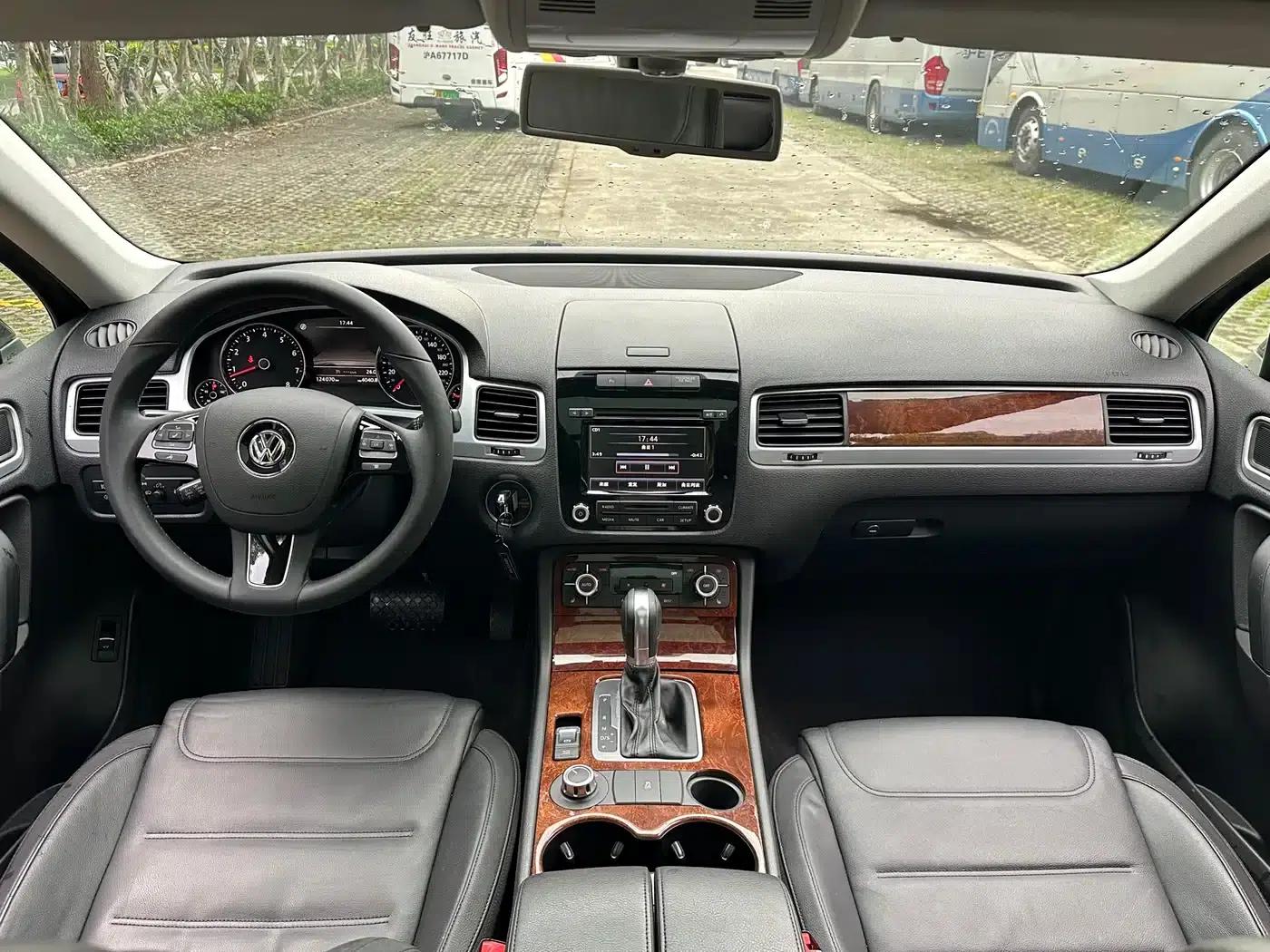 2011 Touareg 3.0TSI Standard Edition — миниатюра 27