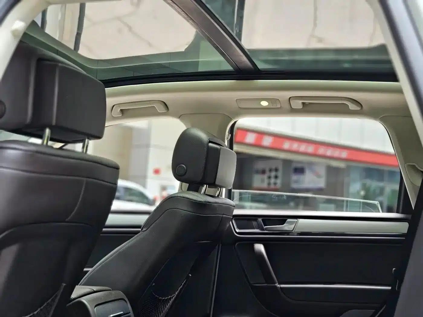 Touareg 2016 3.0TSI Standard Edition — миниатюра 12