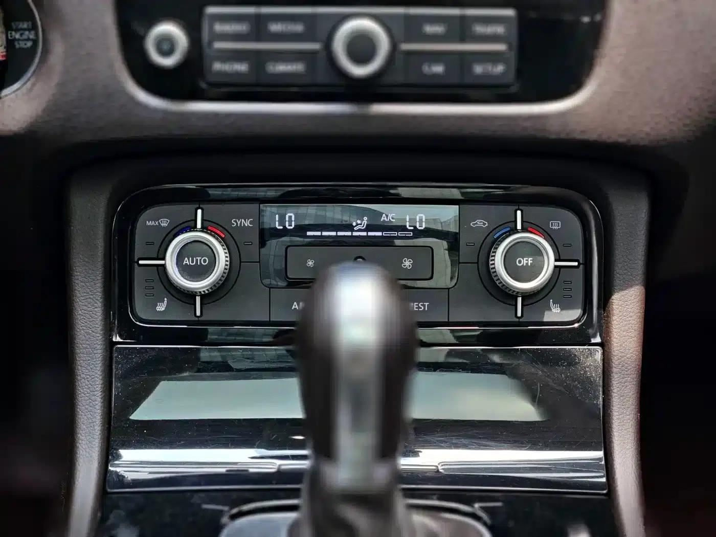 Touareg 2016 3.0TSI Standard Edition — миниатюра 20