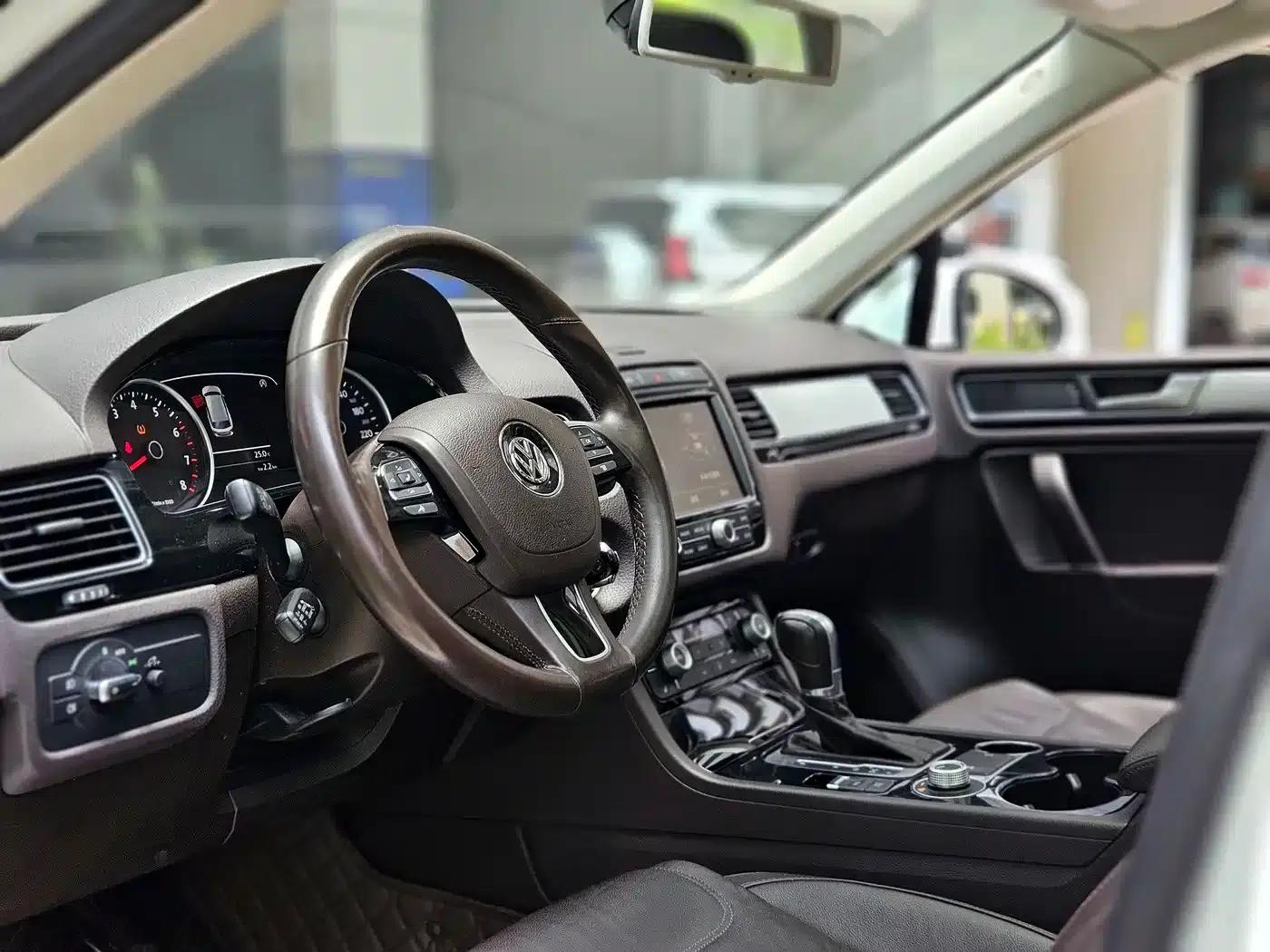 Touareg 2016 3.0TSI Standard Edition — миниатюра 21