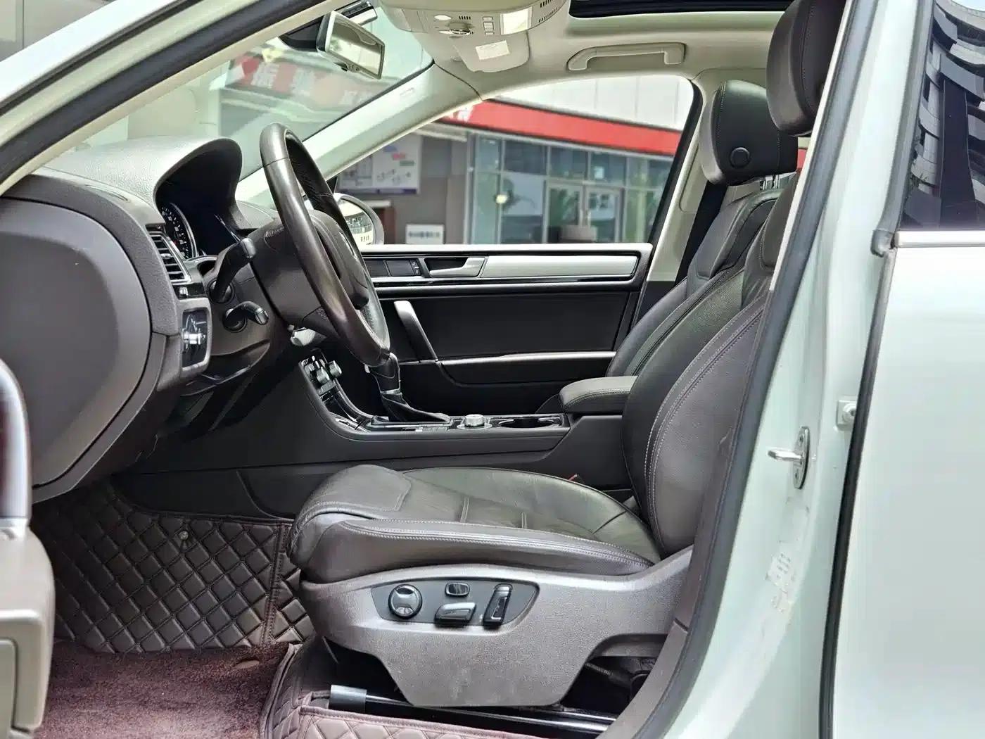 Touareg 2016 3.0TSI Standard Edition — миниатюра 5