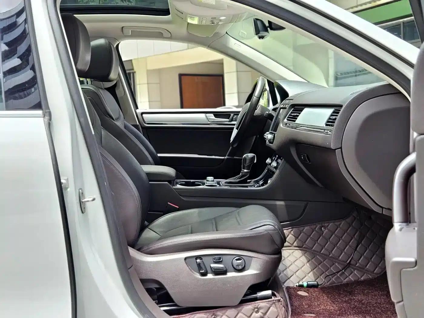 Touareg 2016 3.0TSI Standard Edition — миниатюра 6