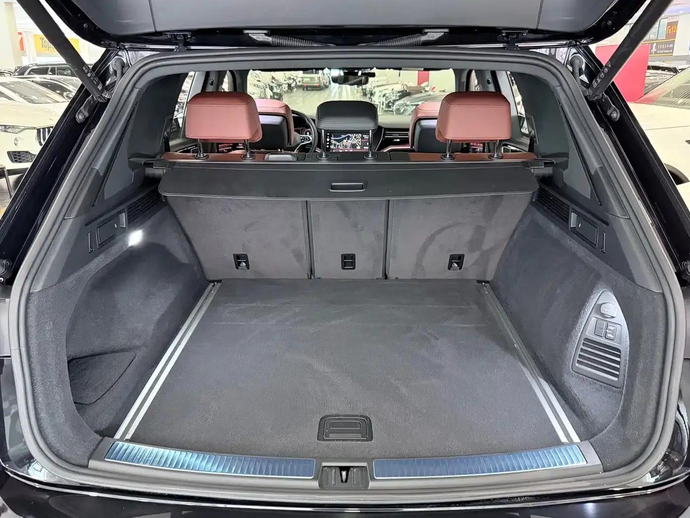 2021 Volkswagen Touareg 3.0TSI Elite Edition — миниатюра 21