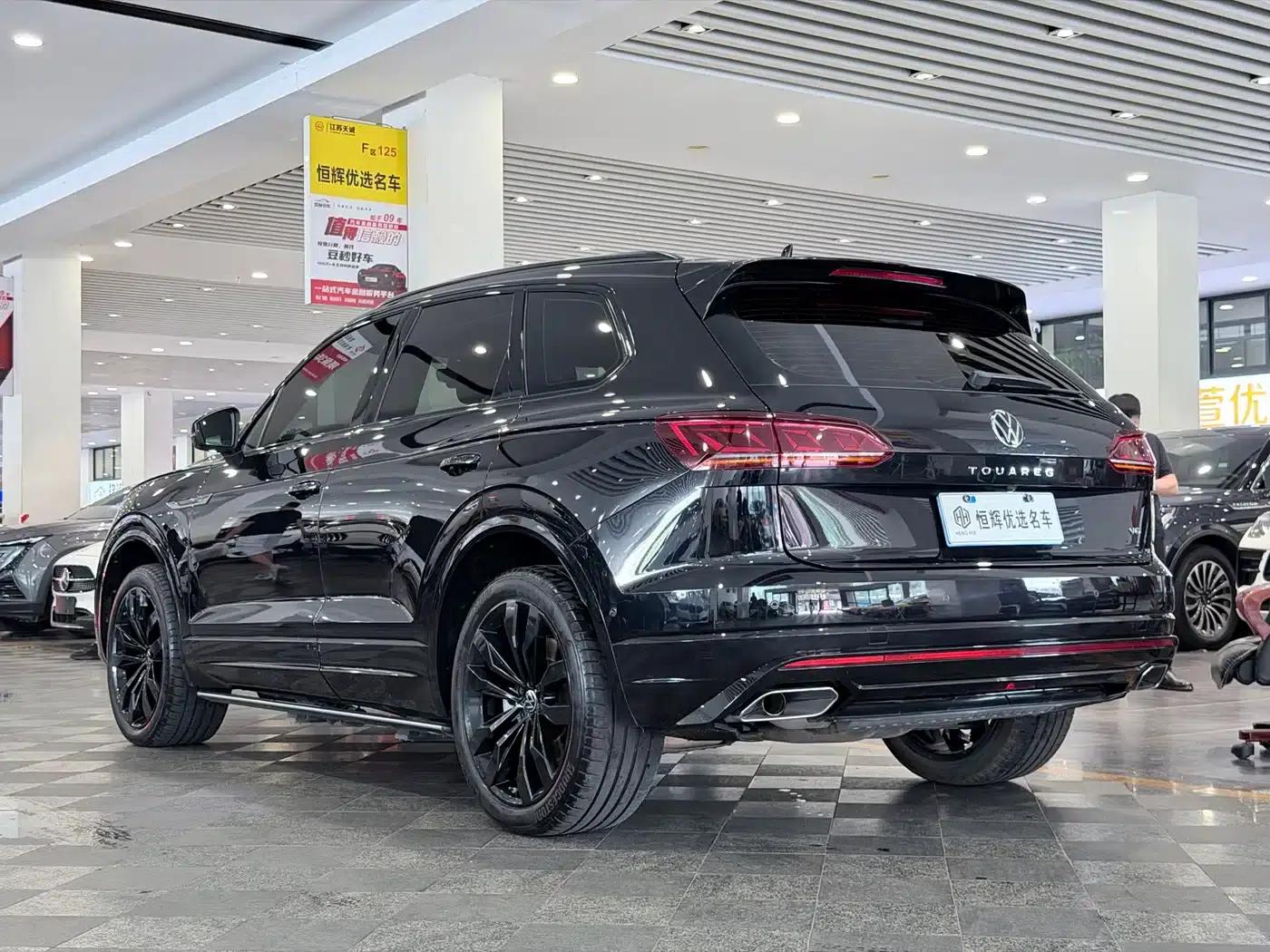 2021 Volkswagen Touareg 3.0TSI Elite Edition — миниатюра 4