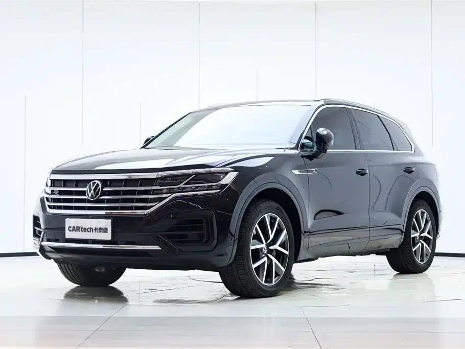 2023 Volkswagen Touareg 3.0TSI R-Line Classic Sport Package — миниатюра 1