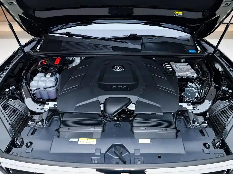 2023 Volkswagen Touareg 3.0TSI R-Line Classic Sport Package — миниатюра 14