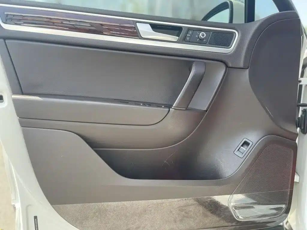 2011 Touareg 3.0TSI Comfort — миниатюра 4