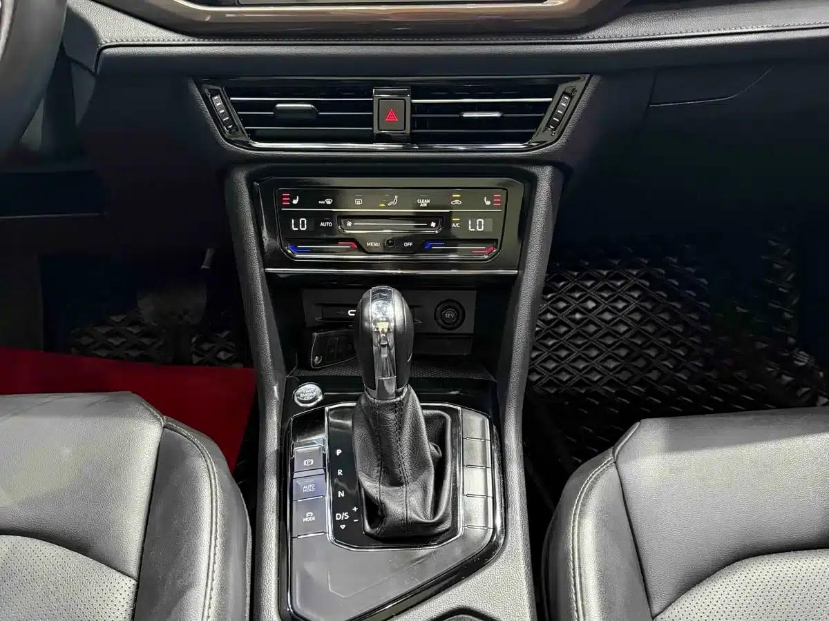 Tharu 2022 280TSI 2WD Luxury Edition — миниатюра 12