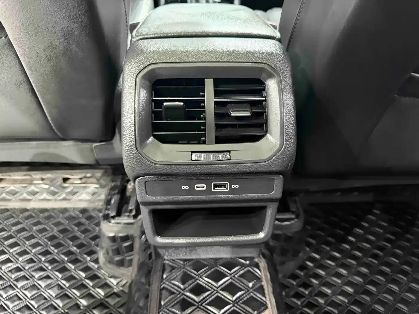 Tharu 2022 280TSI 2WD Luxury Edition — миниатюра 14