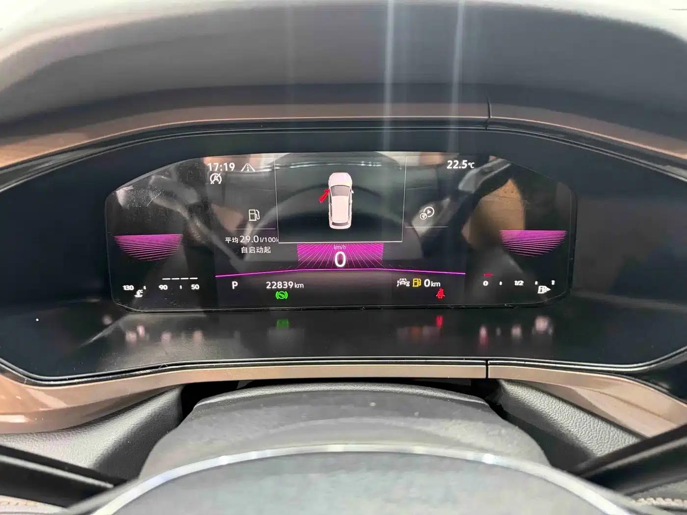 Tharu 2022 280TSI 2WD Luxury Edition — миниатюра 16