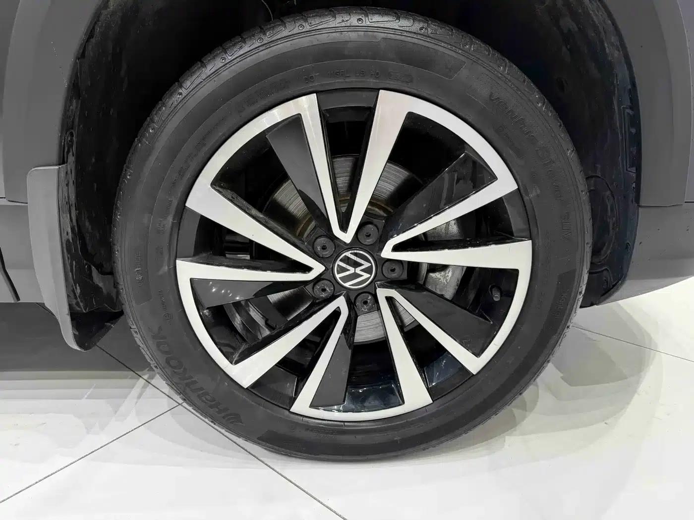 Tharu 2022 280TSI 2WD Luxury Edition — миниатюра 20