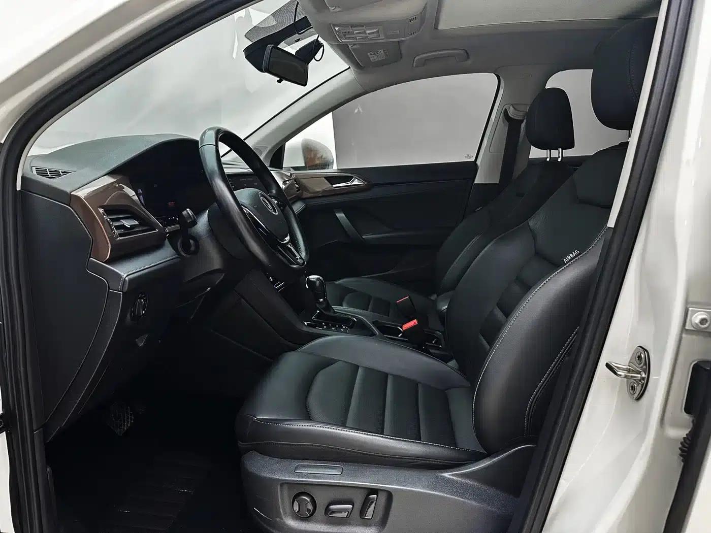 Tharu 2022 280TSI 2WD Luxury Edition — миниатюра 12