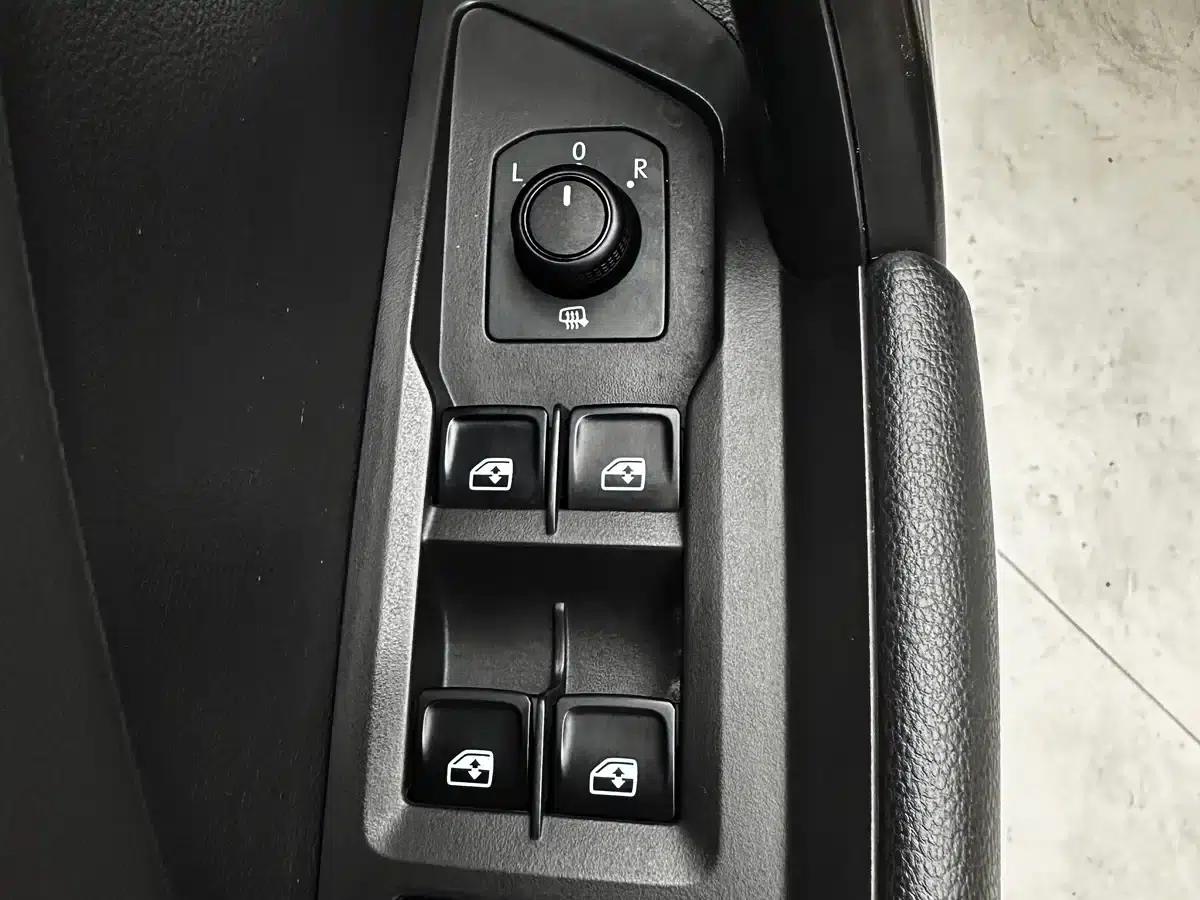 Tharu 2022 280TSI 2WD Luxury Edition — миниатюра 14