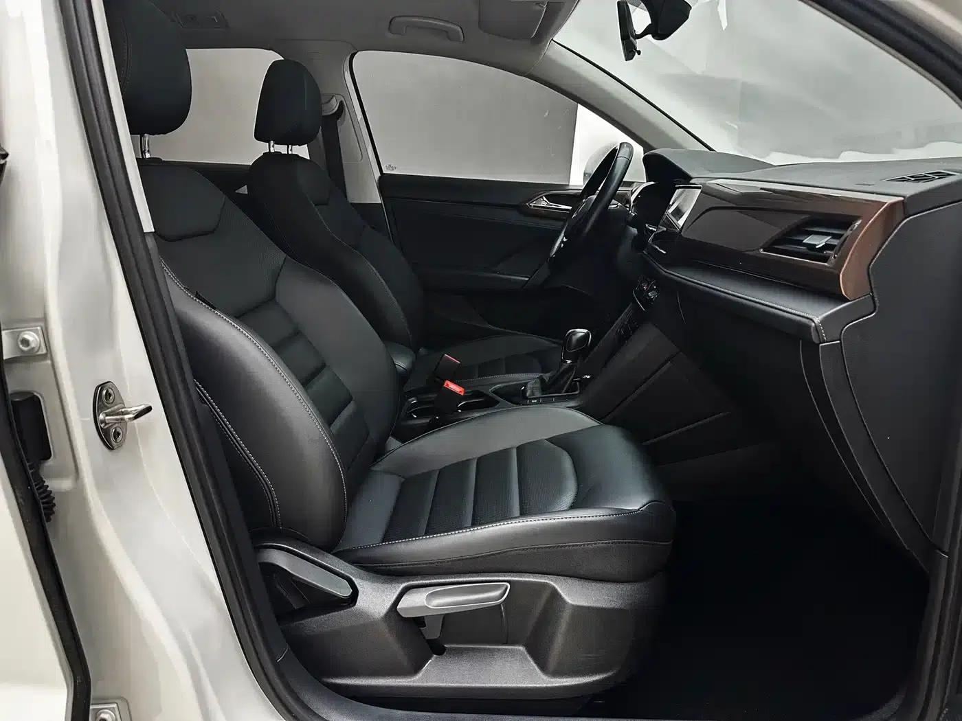 Tharu 2022 280TSI 2WD Luxury Edition — миниатюра 17