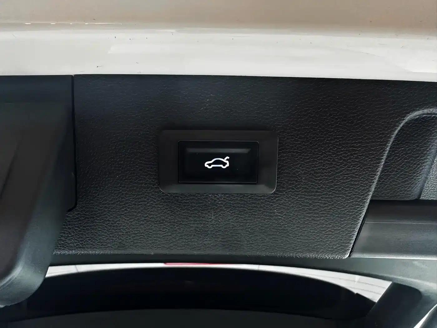 Tharu 2022 280TSI 2WD Luxury Edition — миниатюра 10