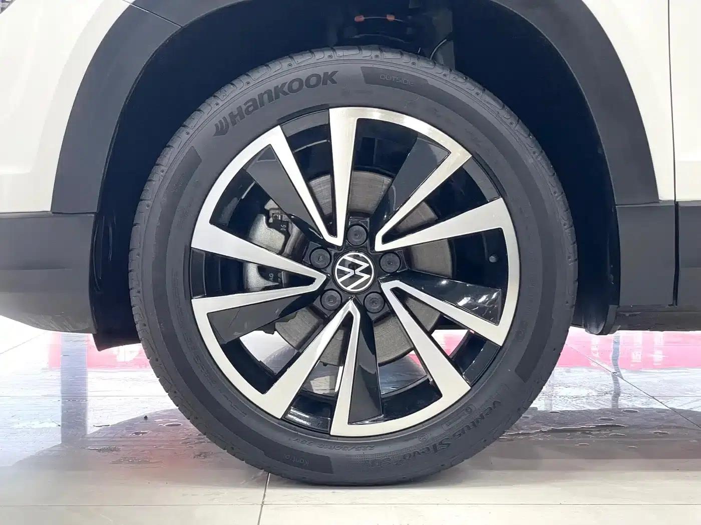 Tharu 2022 280TSI 2WD Luxury Edition — миниатюра 16