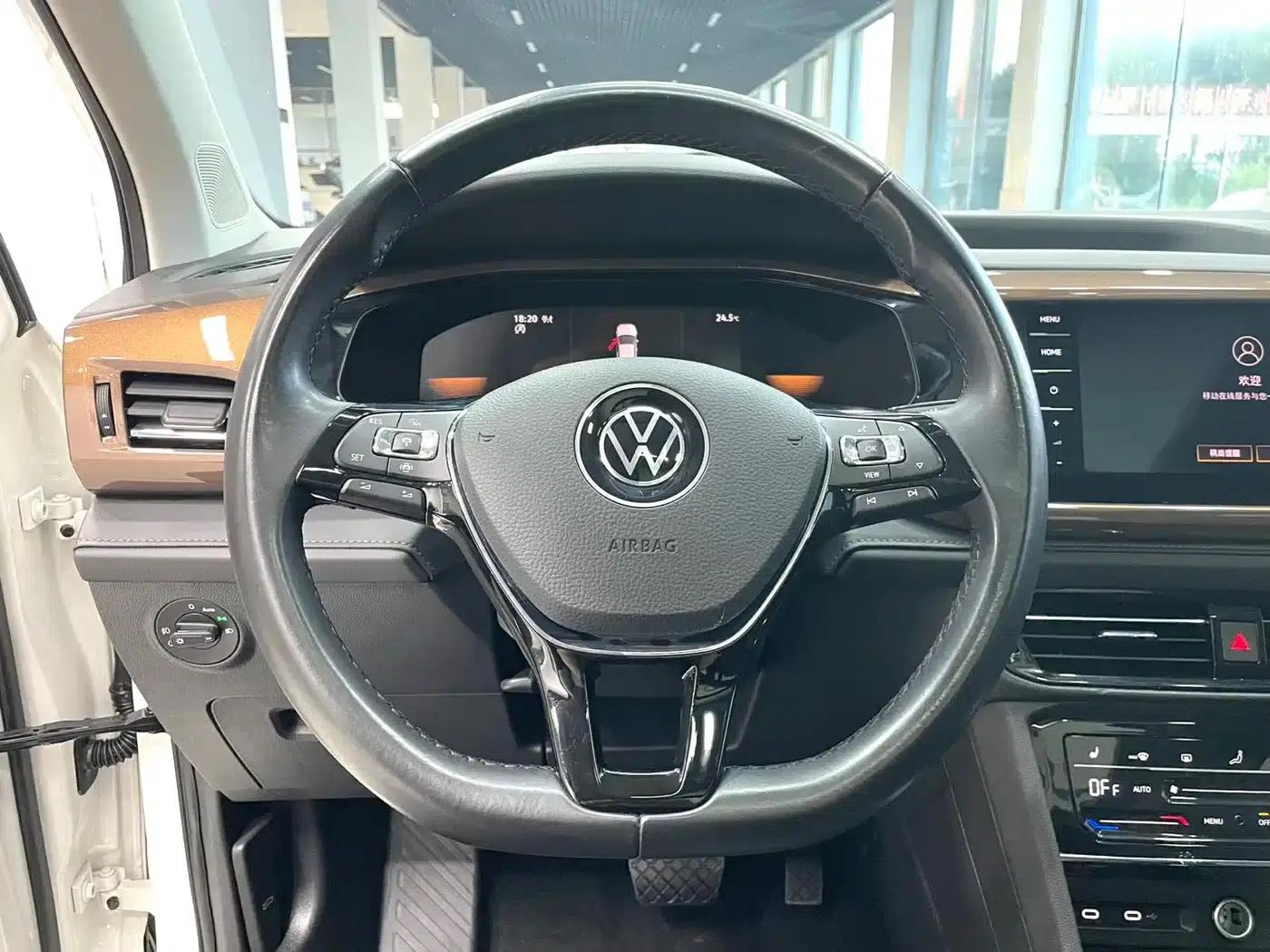 Tharu 2022 280TSI 2WD Luxury Edition — миниатюра 8