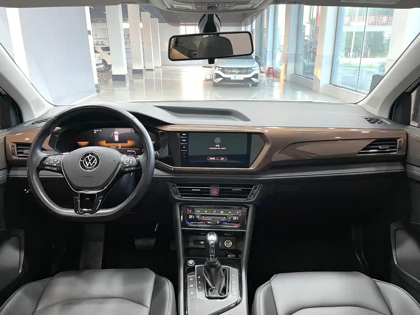 Tharu 2022 280TSI 2WD Luxury Edition — миниатюра 9