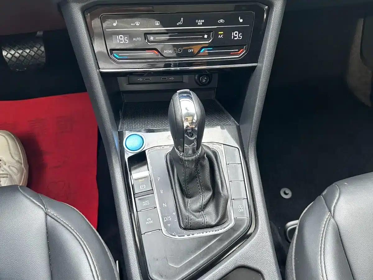 Tharu 2022 280TSI 2WD Luxury Edition — миниатюра 12