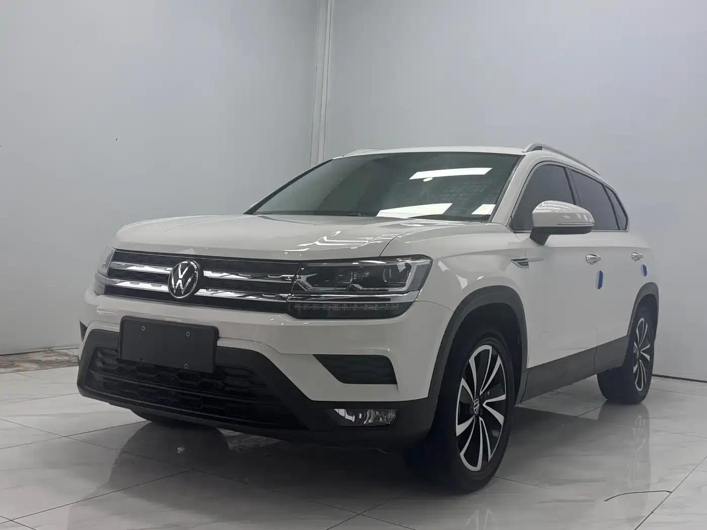 Tharu 2022 280TSI 2WD Luxury Edition — миниатюра 1