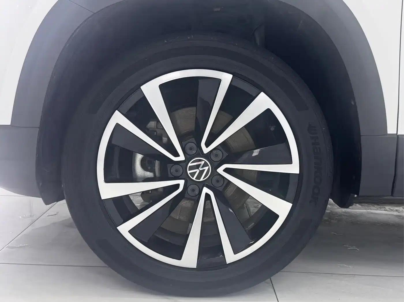 Tharu 2022 280TSI 2WD Luxury Edition — миниатюра 18