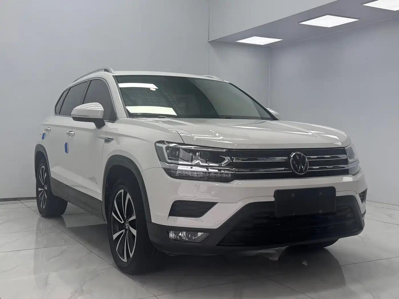 Tharu 2022 280TSI 2WD Luxury Edition — миниатюра 3