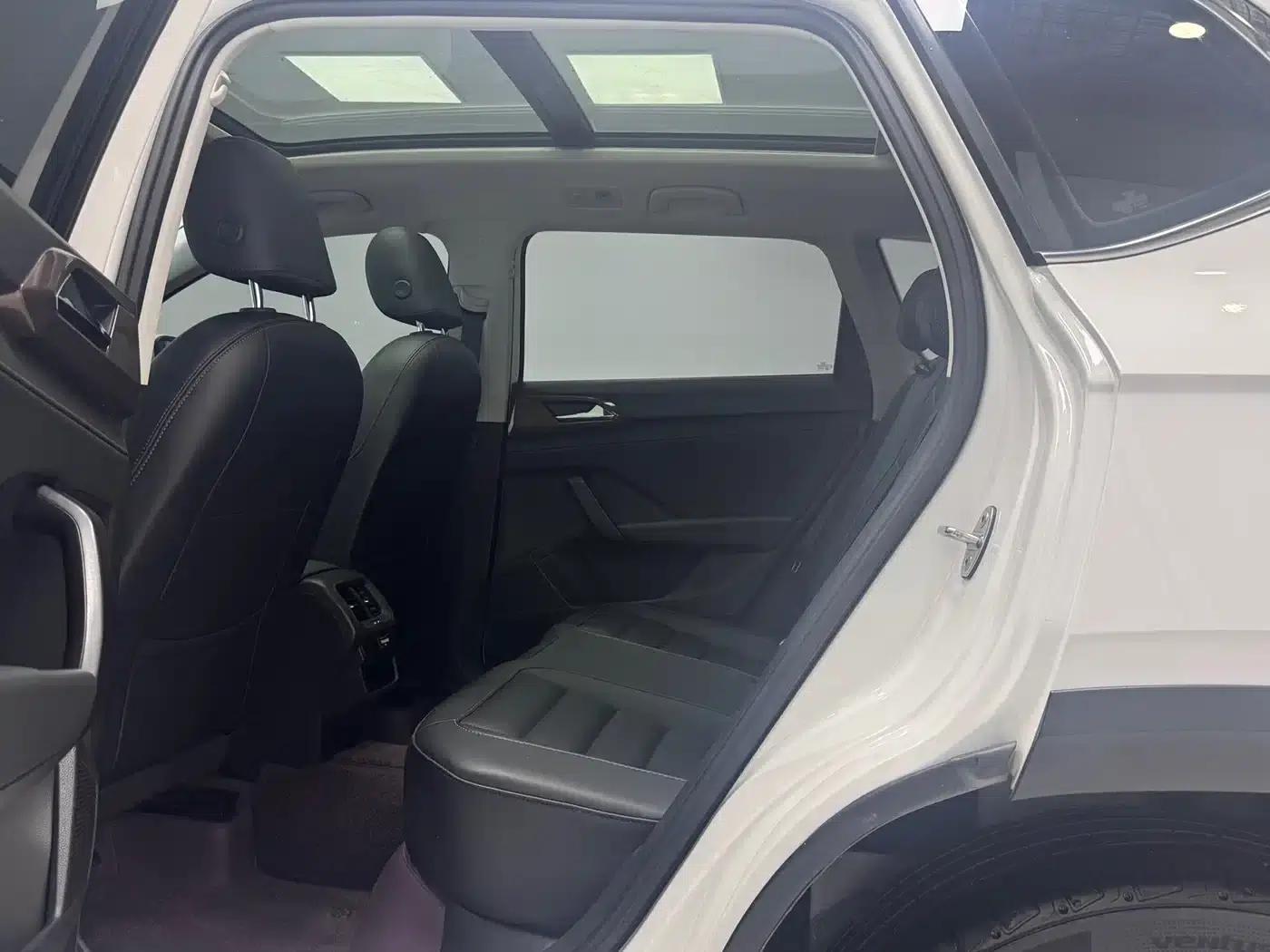 Tharu 2022 280TSI 2WD Luxury Edition — миниатюра 10