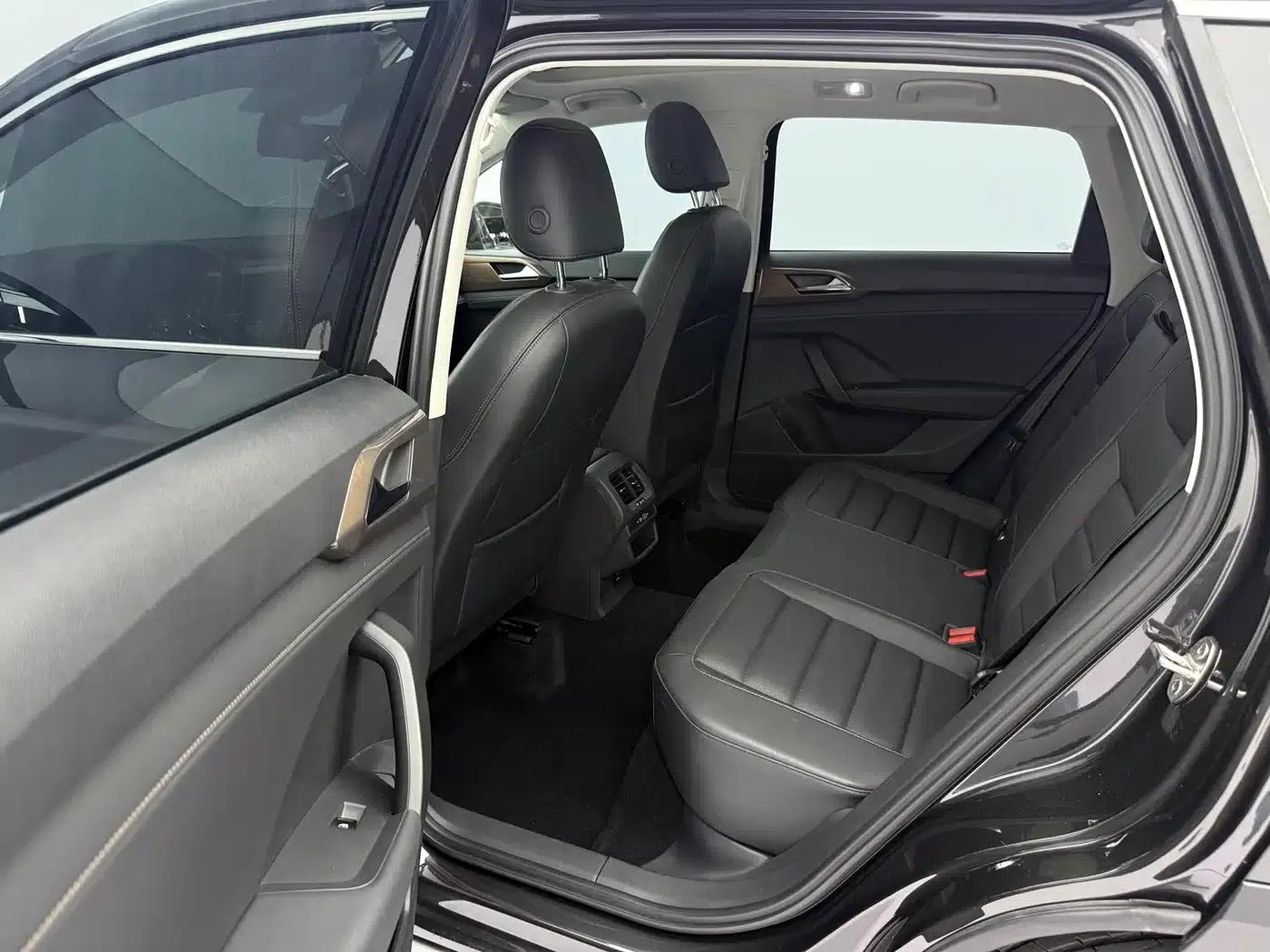 Tharu 2022 280TSI 2WD Luxury Edition — миниатюра 16