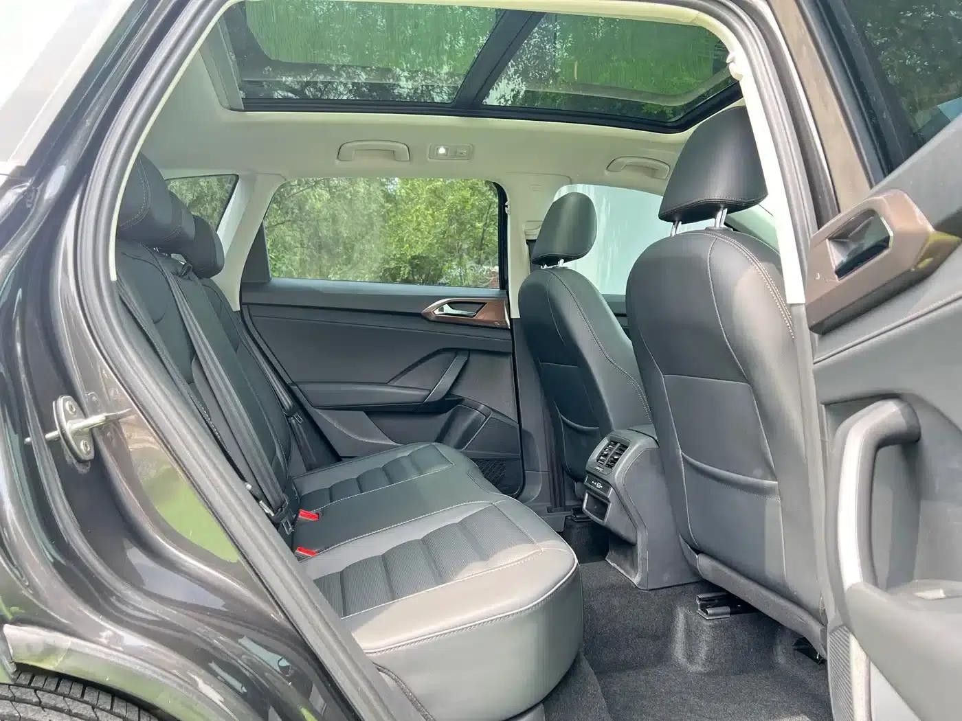 Tharu 2021 280TSI 2WD Luxury Edition PLUS — миниатюра 17