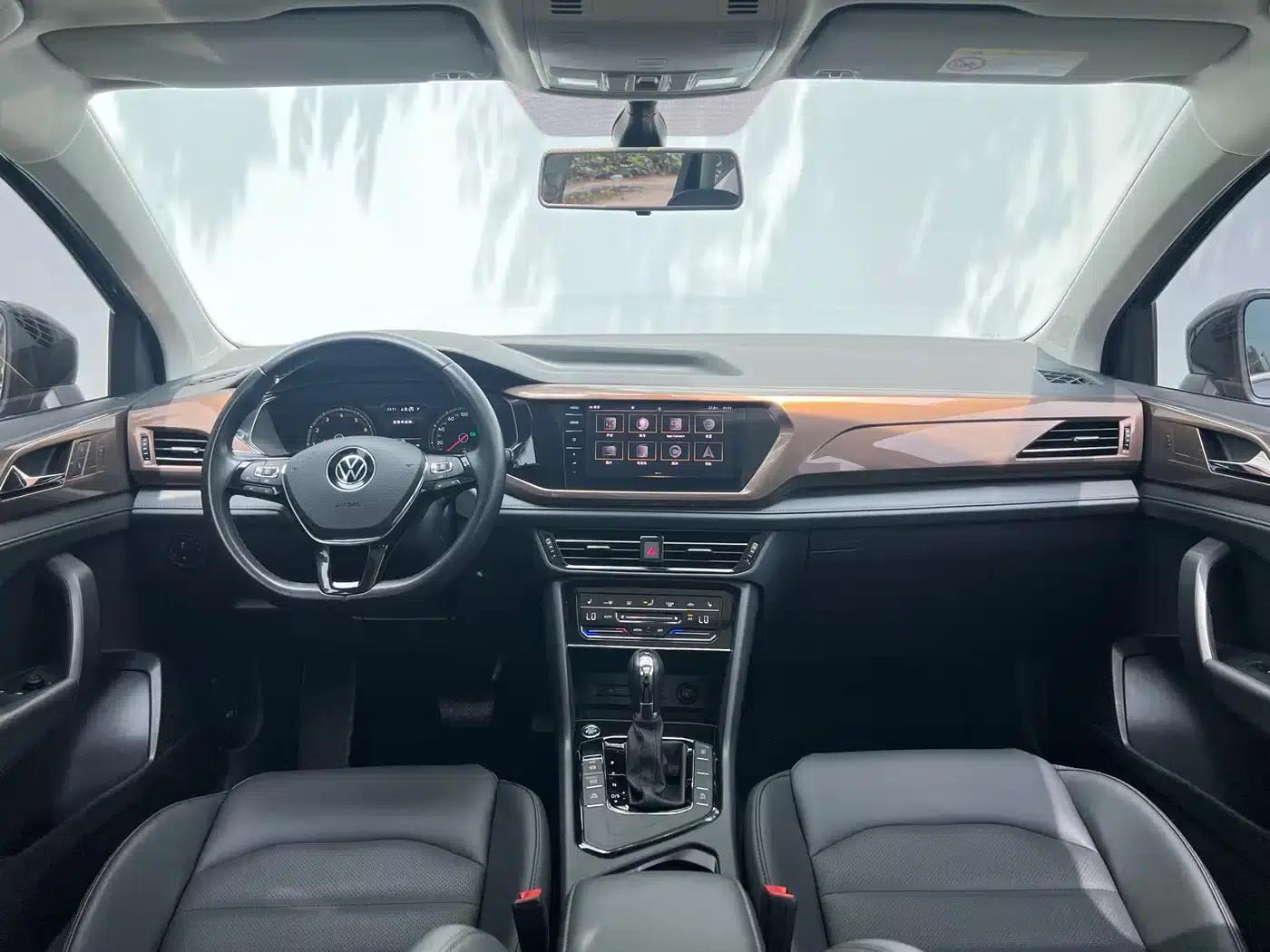 Tharu 2021 280TSI 2WD Luxury Edition PLUS — миниатюра 8