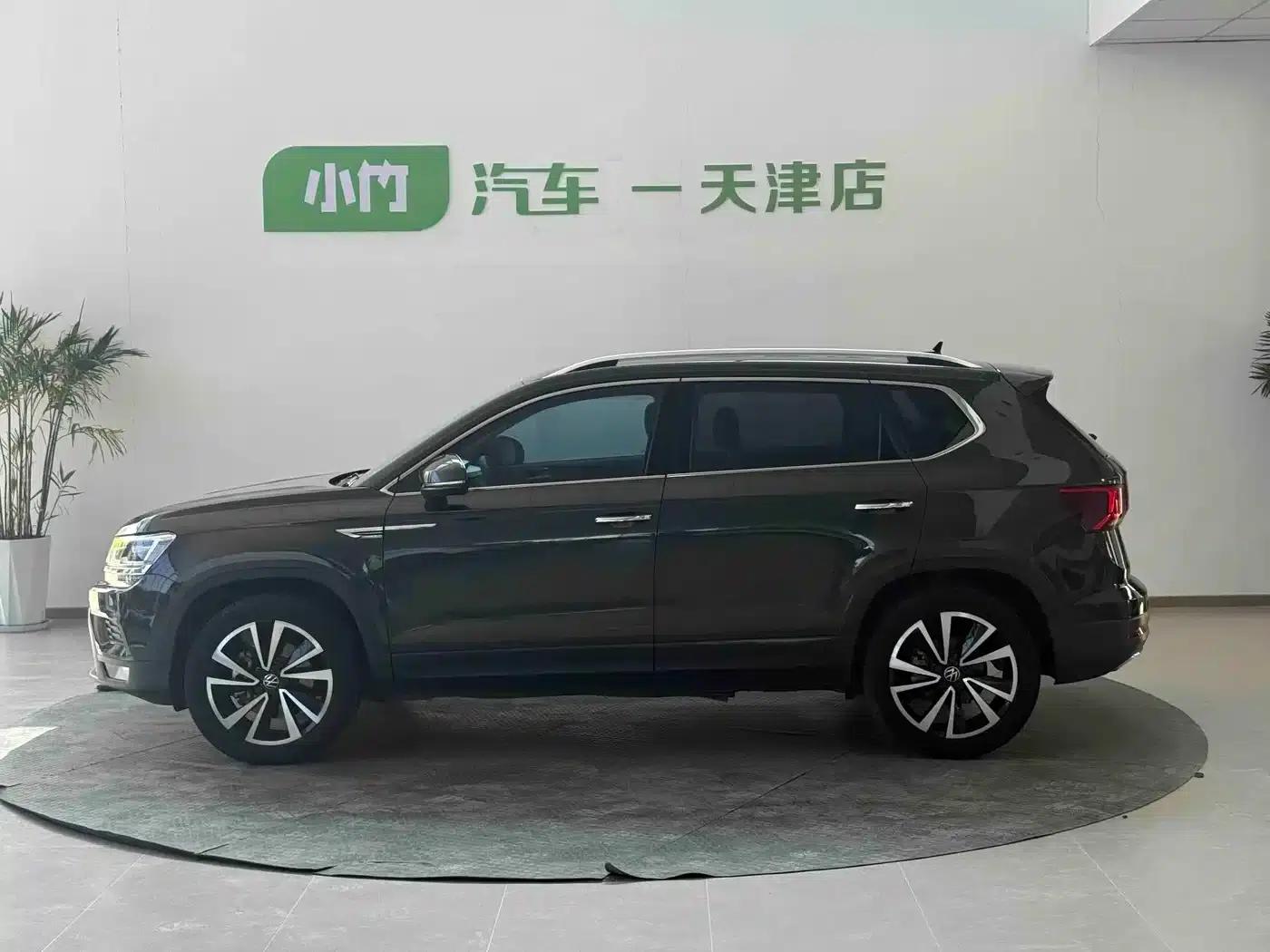 Tharu 2022 280TSI 2WD Luxury Edition — миниатюра 3