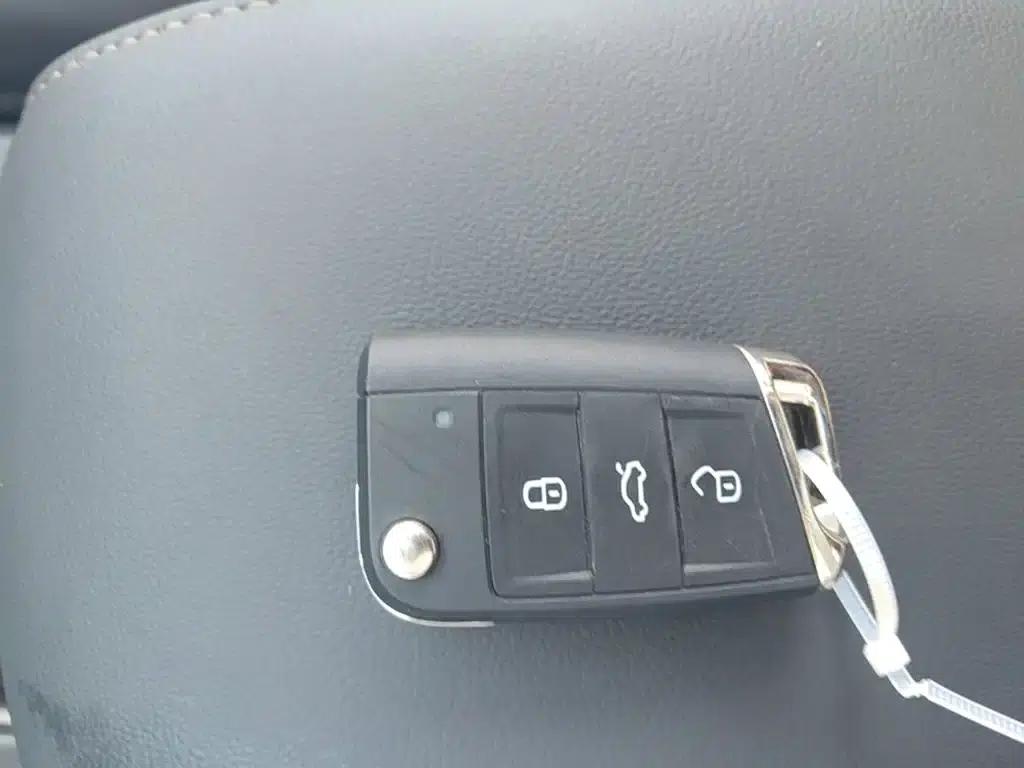 Tharu 2022 330TSI 4WD Luxury Edition — миниатюра 9