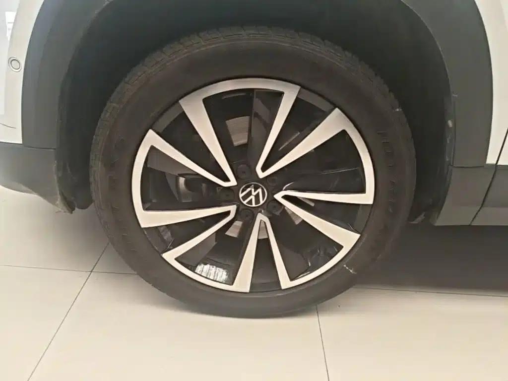 Tharu 2022 280TSI 2WD Luxury Edition — миниатюра 23