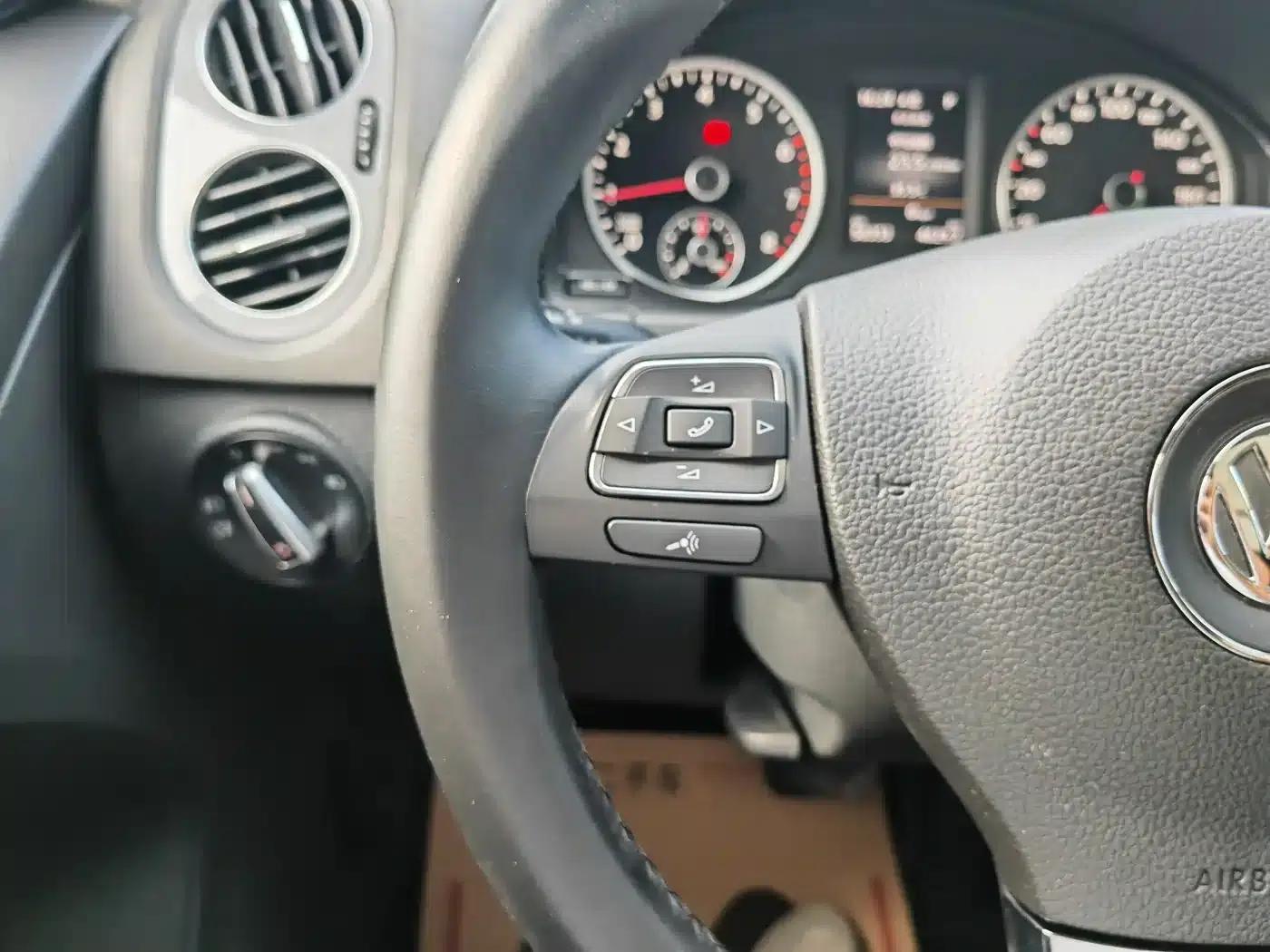 2015 Tiguan 2.0TSI Comfort Edition — миниатюра 6