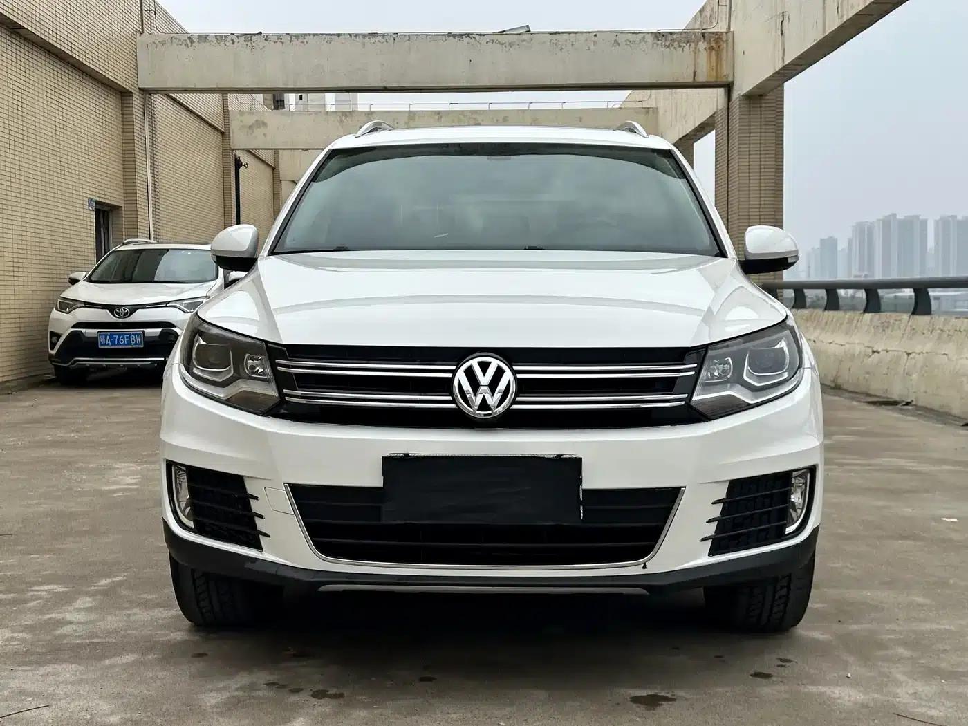 2015 Volkswagen Tiguan 2.0TSI Automatic 4WD Luxury Edition — миниатюра 2
