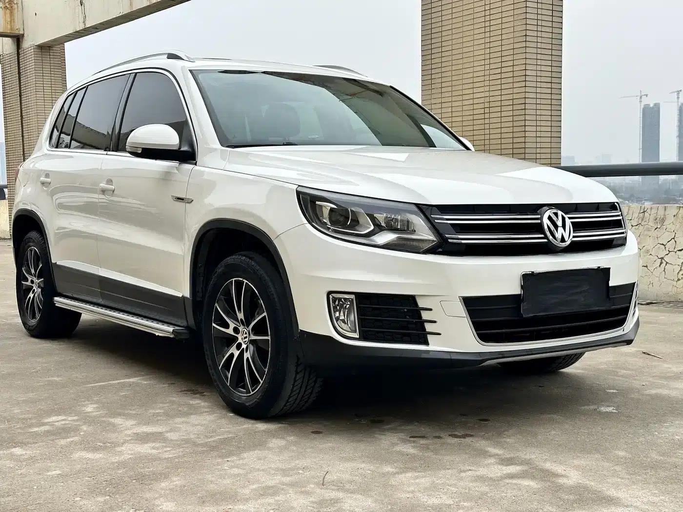 2015 Volkswagen Tiguan 2.0TSI Automatic 4WD Luxury Edition — миниатюра 3