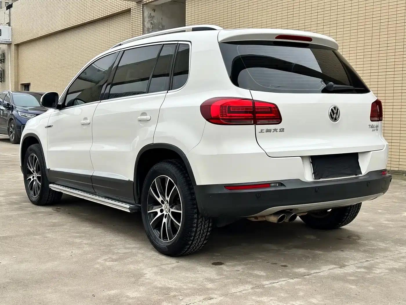 2015 Volkswagen Tiguan 2.0TSI Automatic 4WD Luxury Edition — миниатюра 7