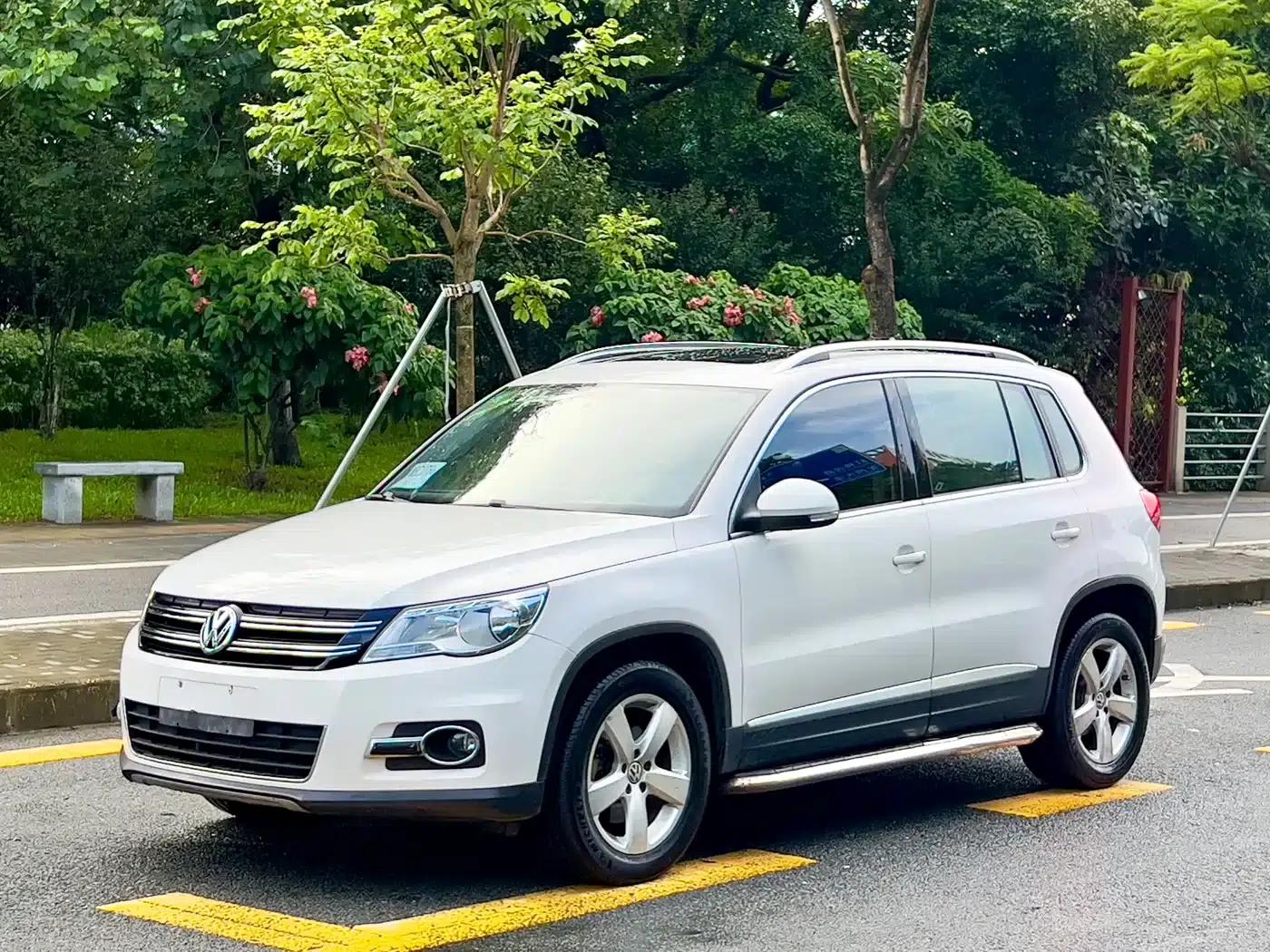 Tiguan 2012 1.8TSI Automatic 4WD Elite Edition — миниатюра 1