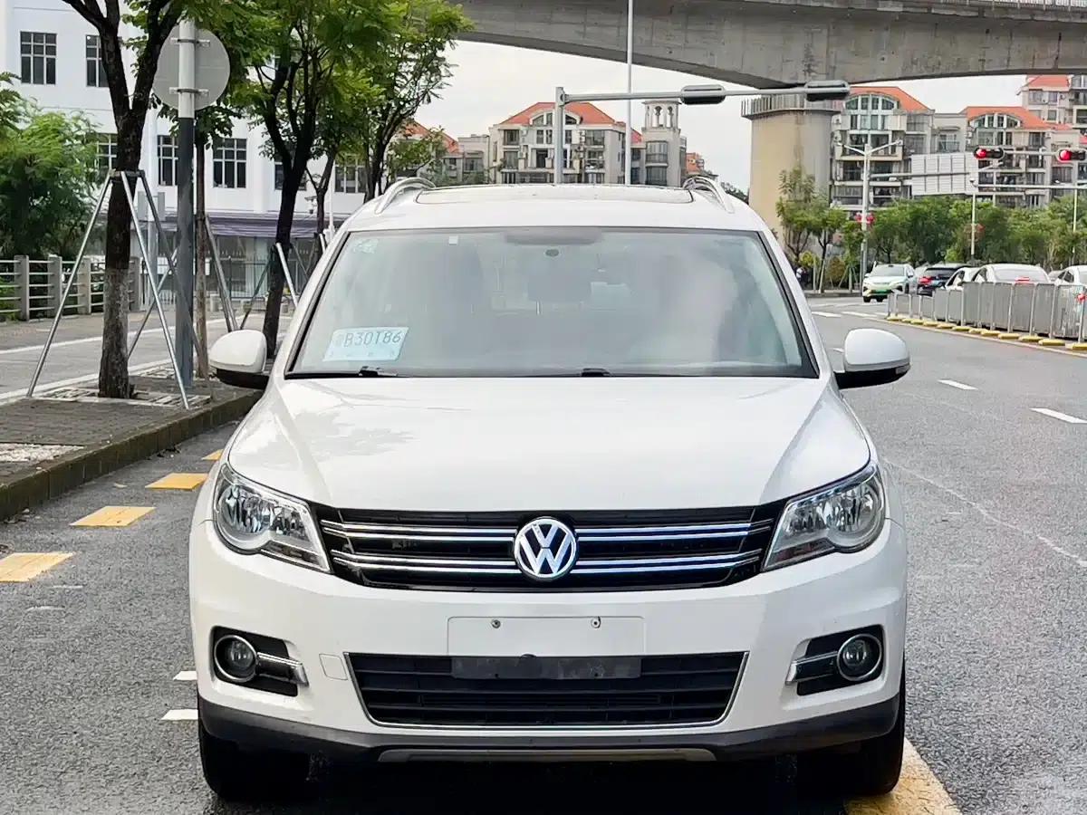 Tiguan 2012 1.8TSI Automatic 4WD Elite Edition — миниатюра 2