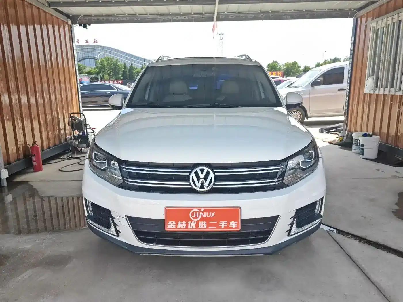 2015 Volkswagen Tiguan 2.0TSI Automatic 4WD Luxury Edition — миниатюра 2