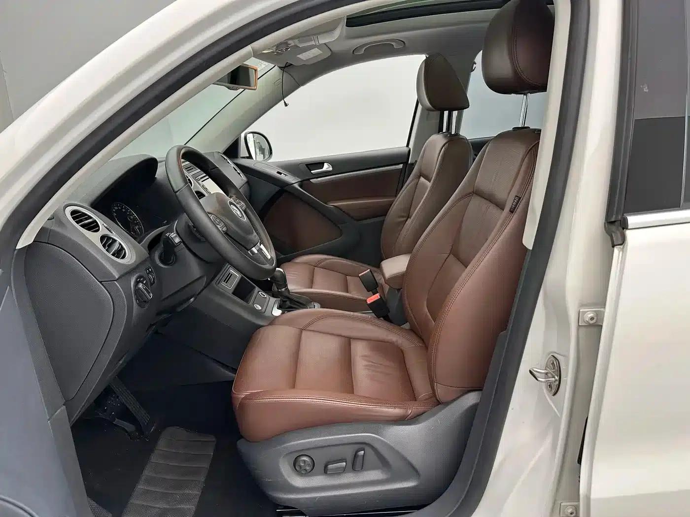 Tiguan 2015 1.8TSI Automatic 2WD Luxury — миниатюра 15