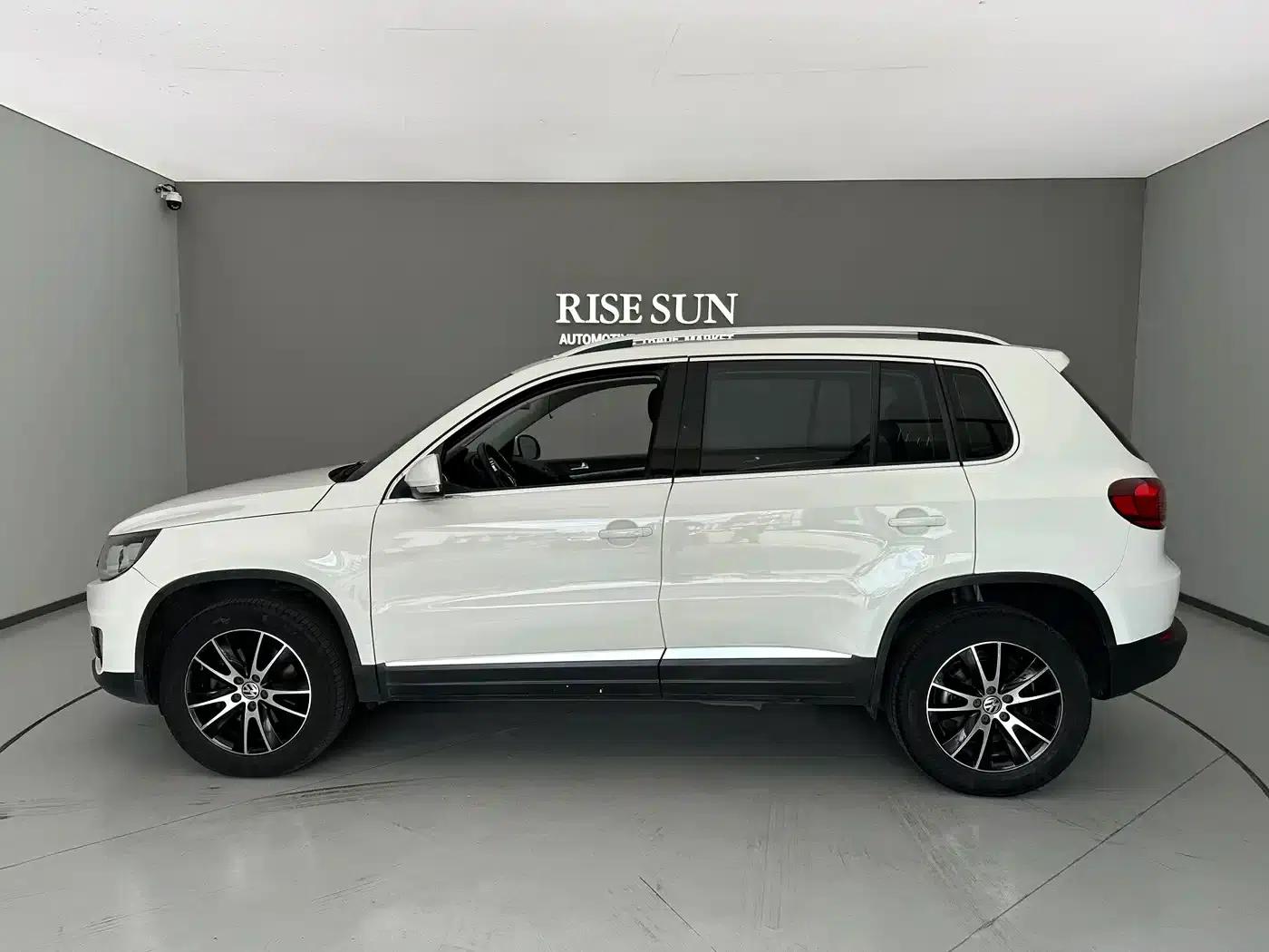 Tiguan 2015 1.8TSI Automatic 2WD Luxury — миниатюра 3