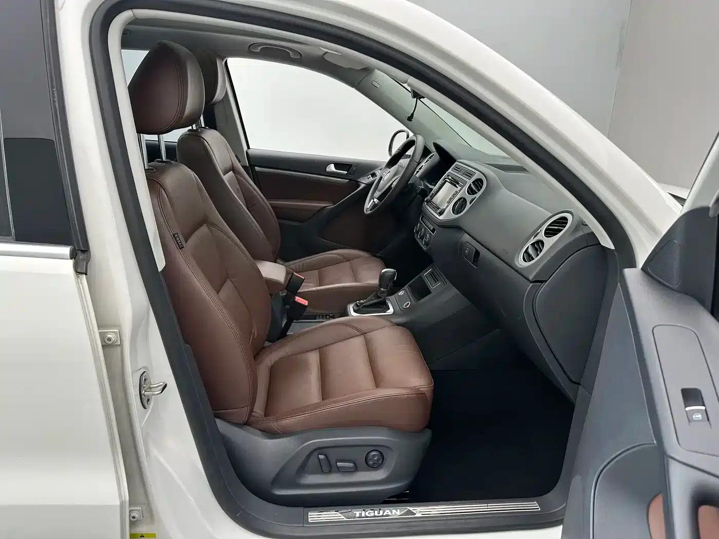 Tiguan 2015 1.8TSI Automatic 2WD Luxury — миниатюра 9